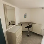 Mon Petit Cafe فندق لا روشيل