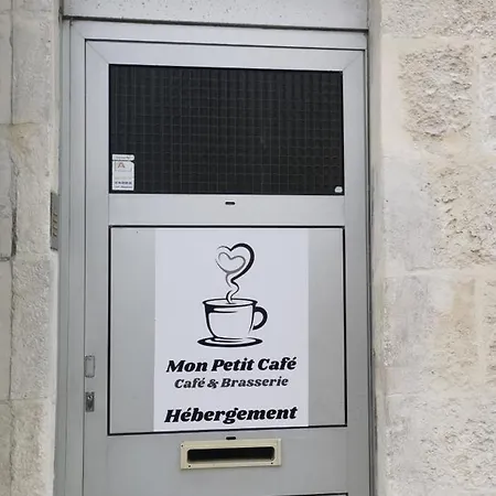 Hotel Mon Petit Café *
