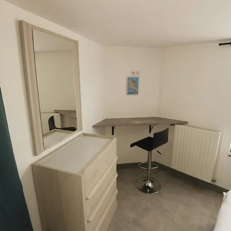 Mon Petit Cafe Hotel La Rochelle (Charente-Maritime)
