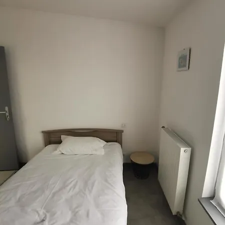 Mon Petit Cafe Hotel