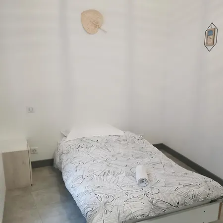 Hotel Mon Petit Cafe La Rochelle (Charente-Maritime)