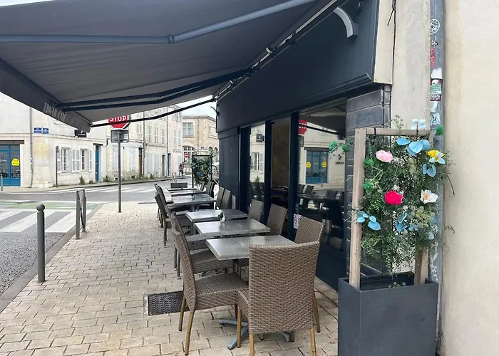 Mon Petit Café Hotel